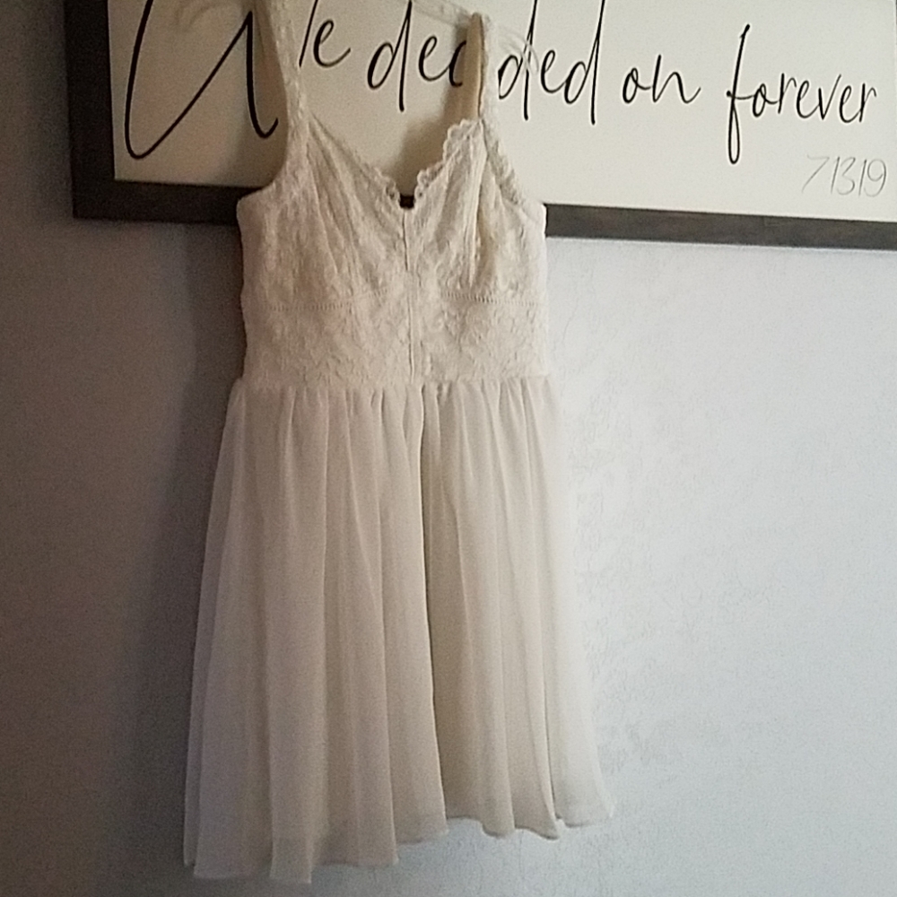 Francesca's white dress